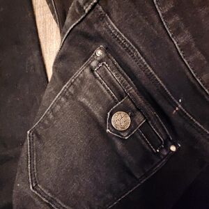 White house black market 0